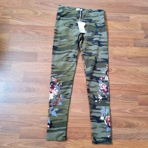 Johnny Was JW Los Angeles Kira Camo Embroidered Leggings XS NWT